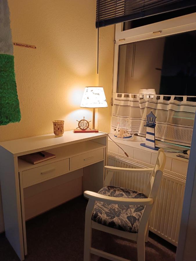 Ferien Wohnung -Leuchtturm Oldenswort Esterno foto